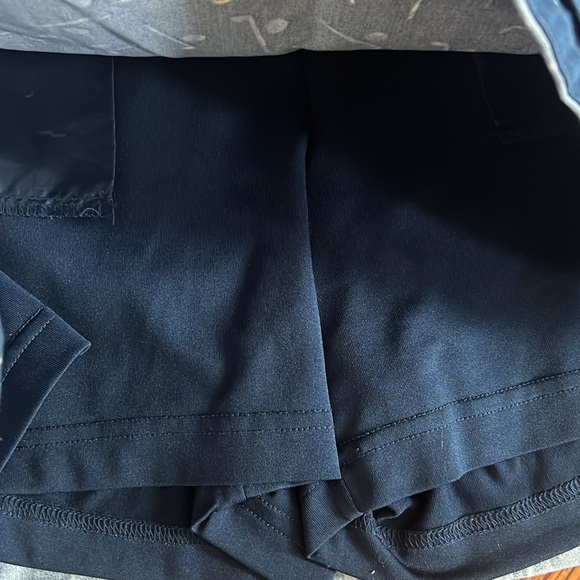 Lady Hagen Blue Mini Athletic Skort with Golf Club and Ball Design - Size 4 - Picture 4 of 9